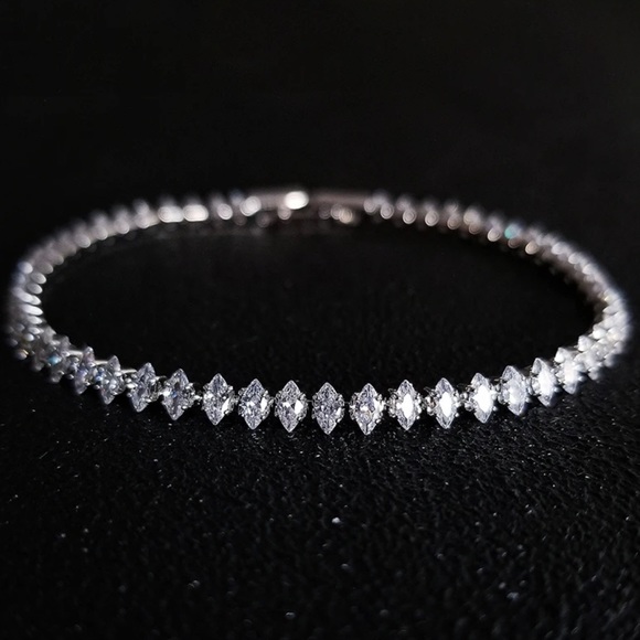 NEW “7” 925 STERLING SILVER CUT DIAMOND BRACELET, NICE BRACELET, CUTE BRACELET - Picture 3 of 5